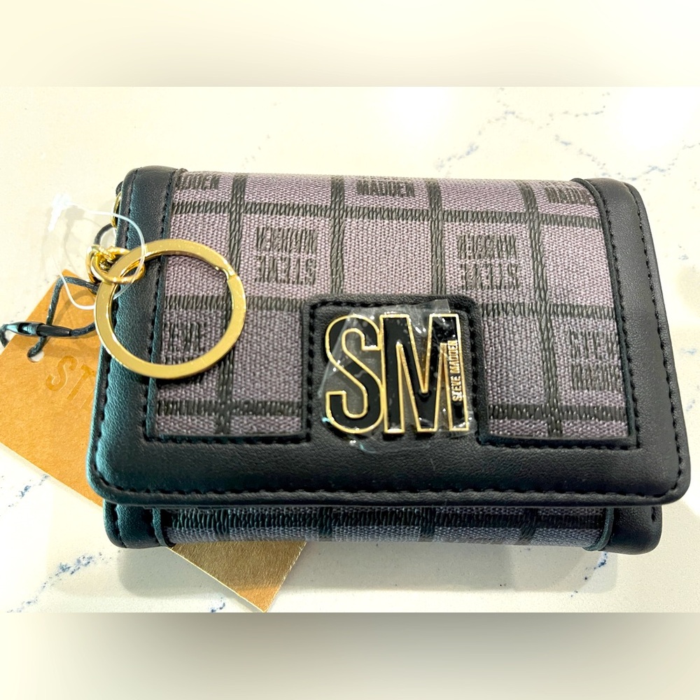 Steve Madden NWT Trifold Wallet light lavender black trim & logo w/keyring